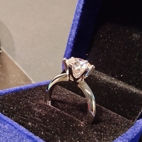 3 Kt. certified round moissanite diamond engagement ring - Picture 14 of 15